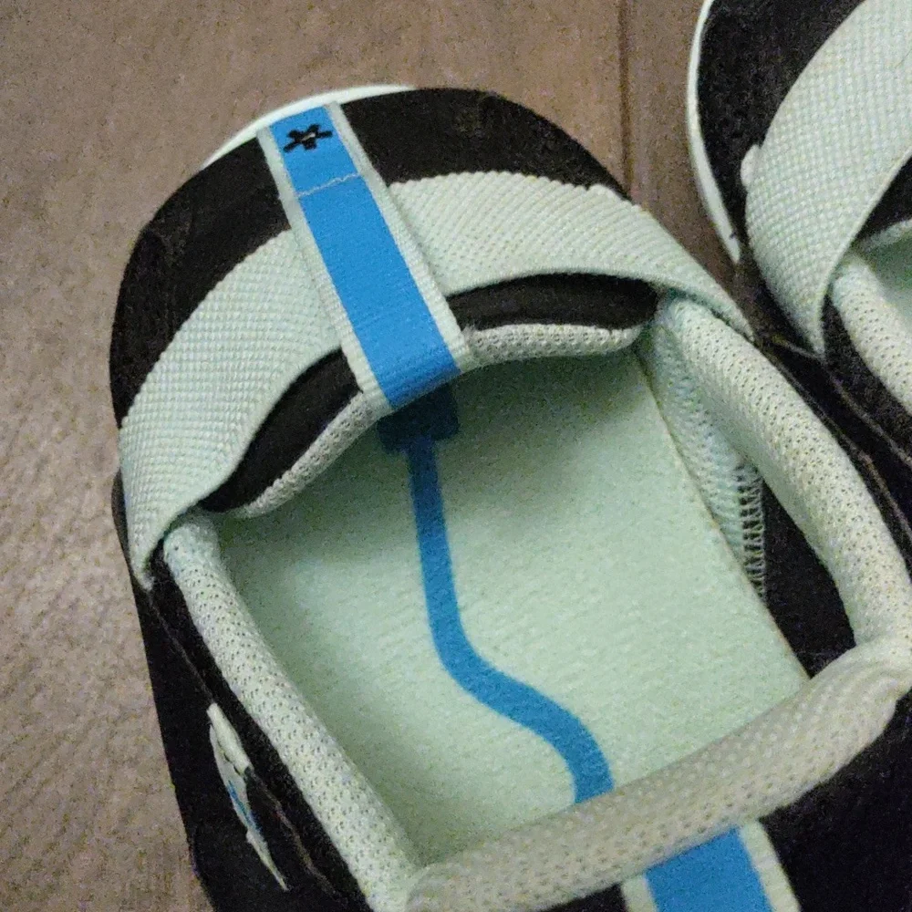 Nike "Zoom Pulse" Nursing Shoes/Sneakers_4